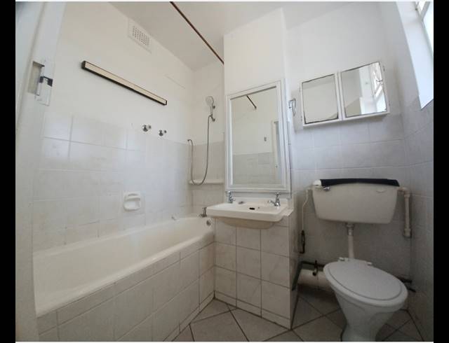 1.5 BEDROOM APARTMENT TO LET IN MORNINGSIDE